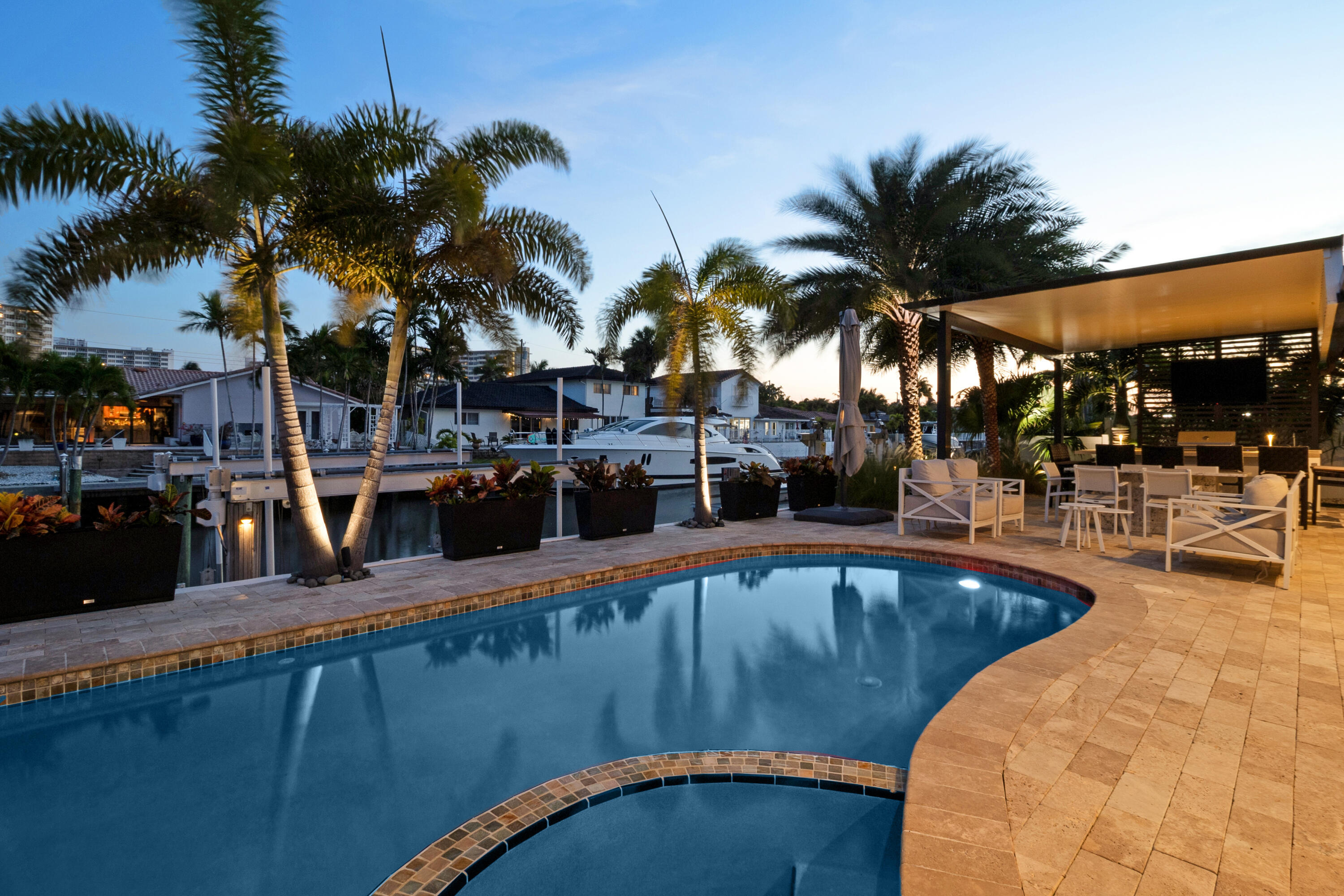 BERMUDA-RIVIERA SUB OF GALT - Residential