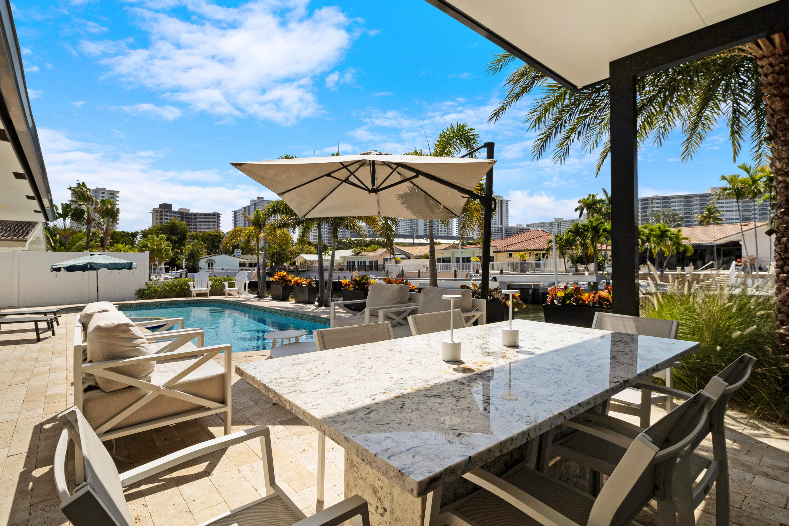 BERMUDA-RIVIERA SUB OF GALT - Residential