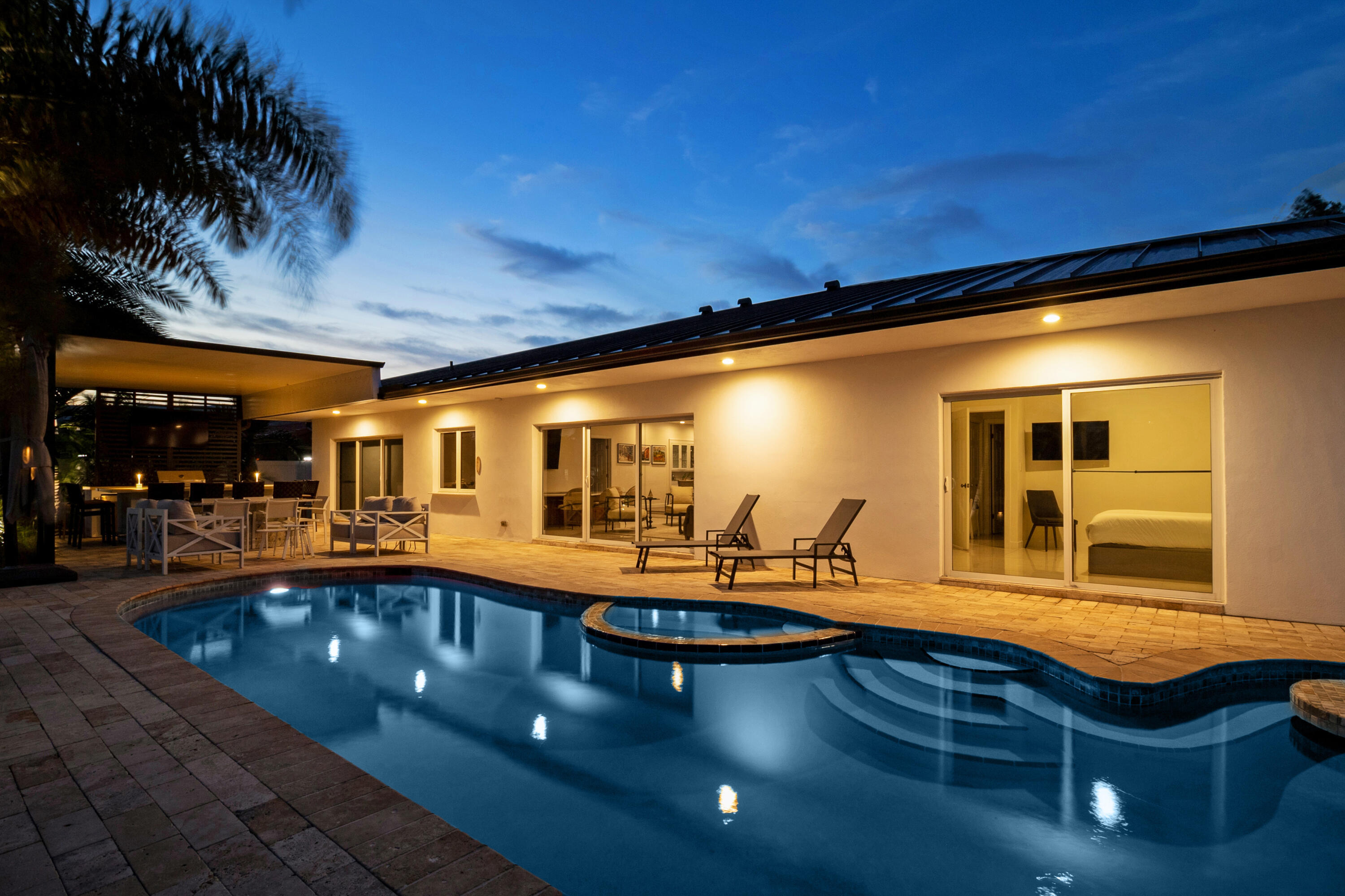 BERMUDA-RIVIERA SUB OF GALT - Residential