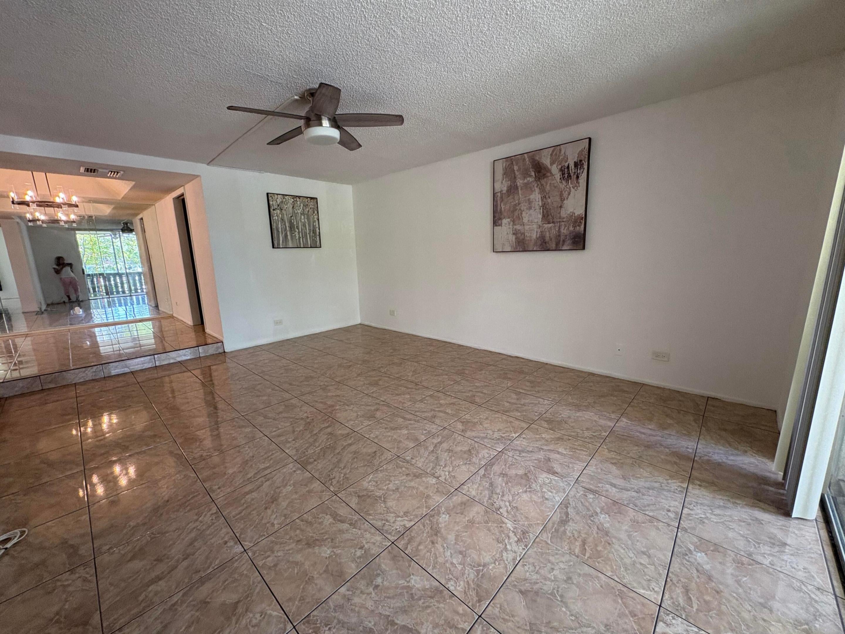3710 INVERRARY Drive 2G