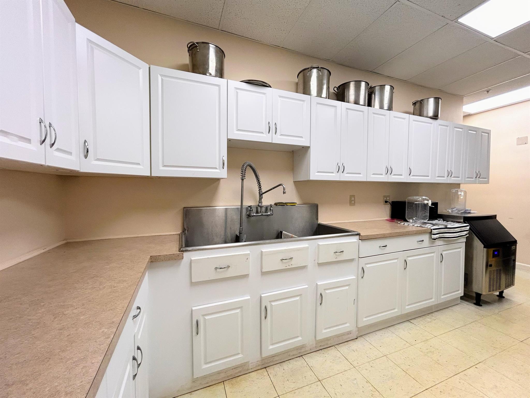 STERLING VILLAGE - Residential Lease