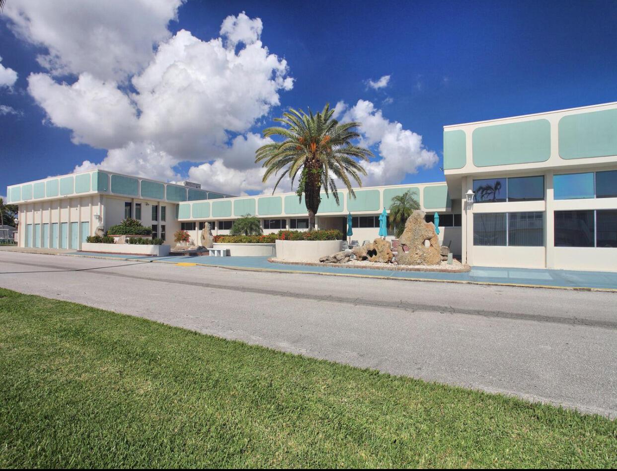 STERLING VILLAGE - Residential Lease