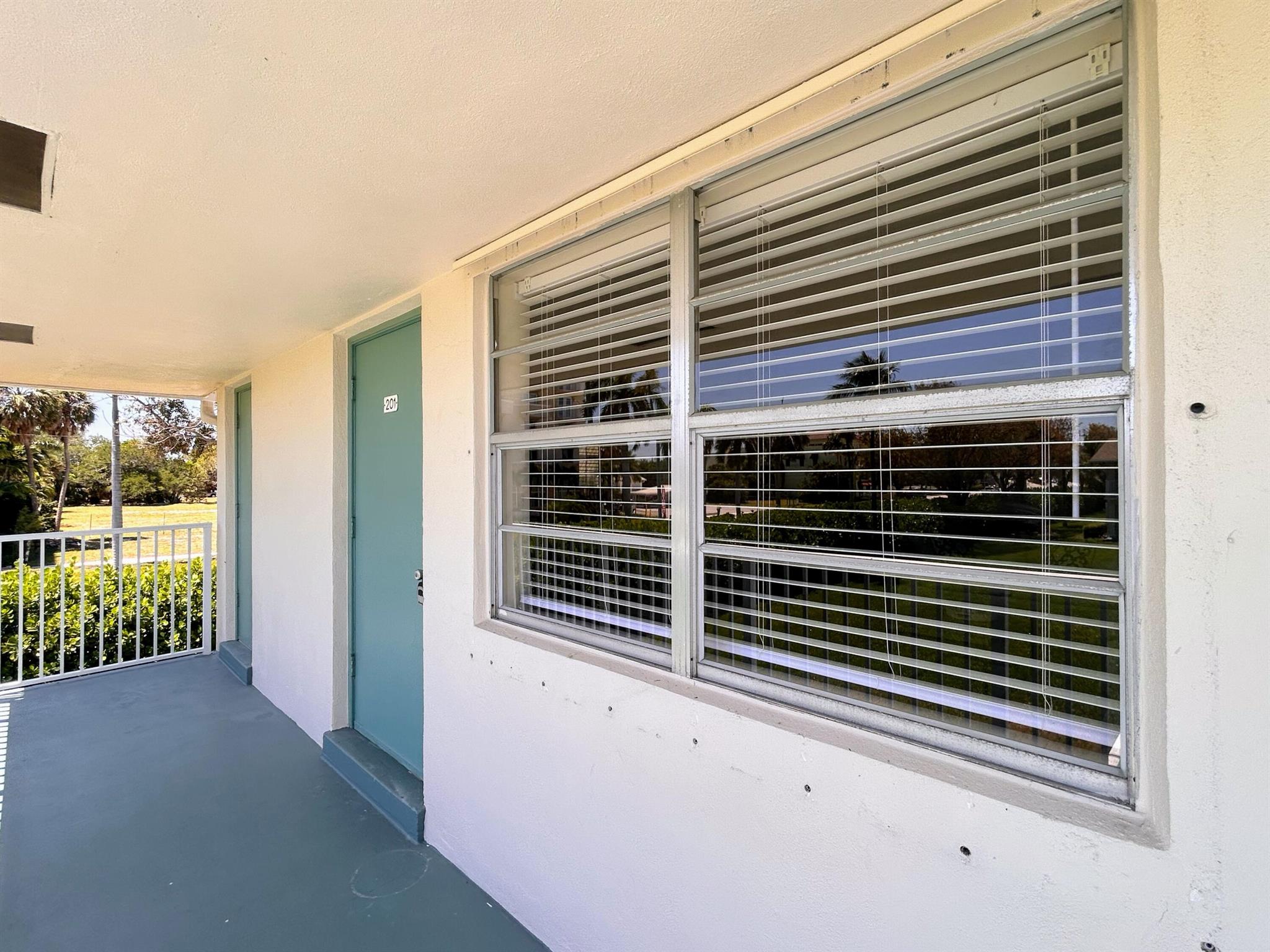STERLING VILLAGE - Residential Lease