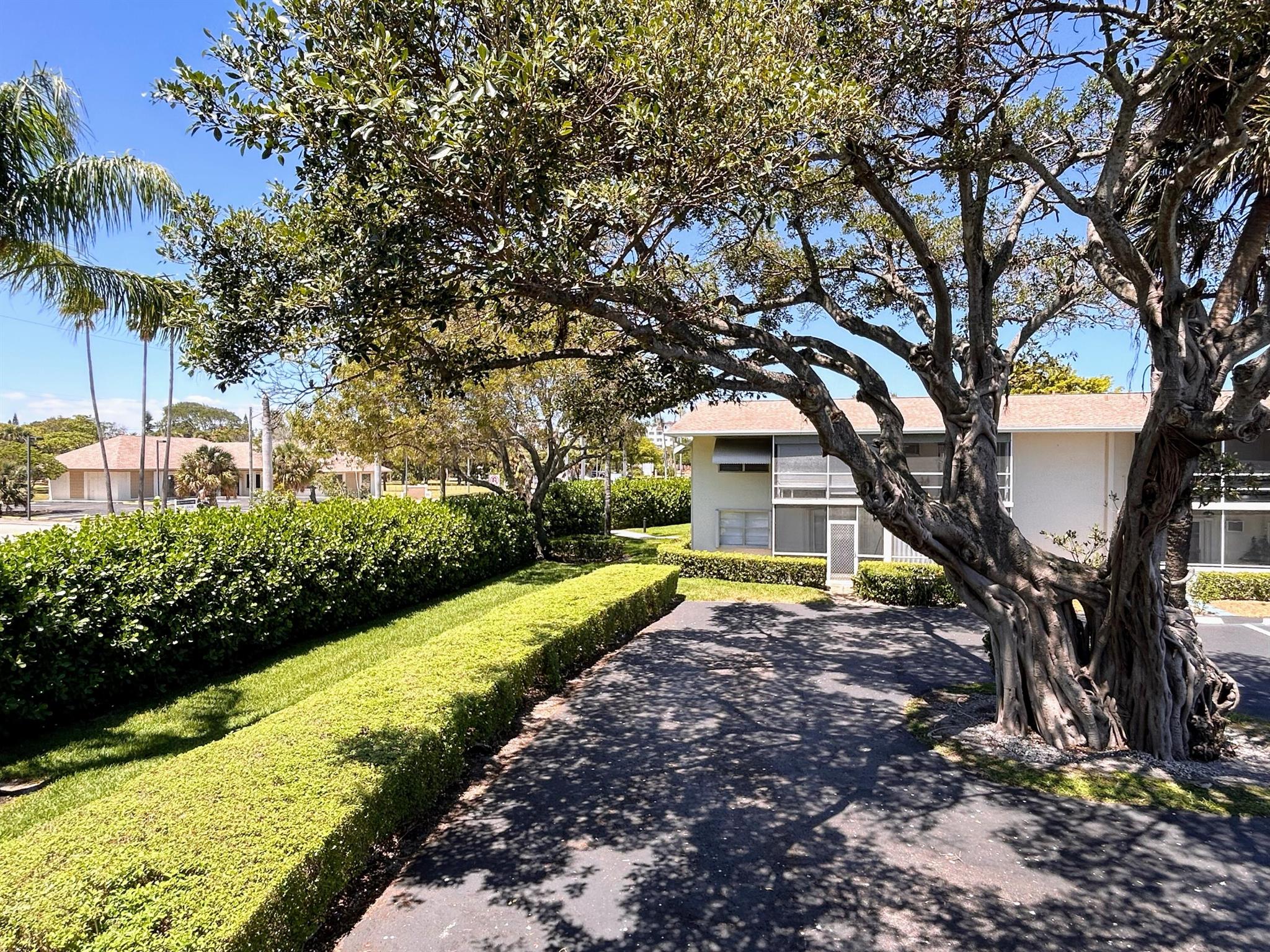 STERLING VILLAGE - Residential Lease