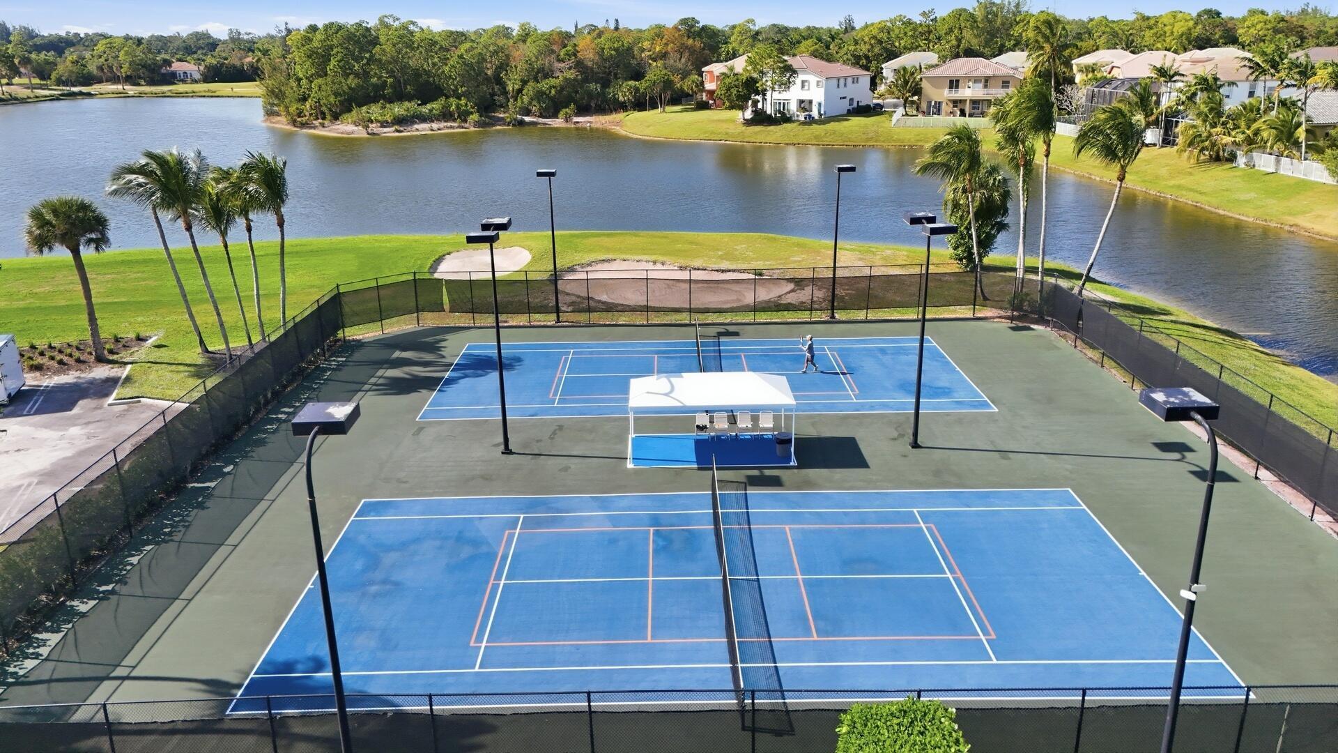 MADISON GREEN - Residential