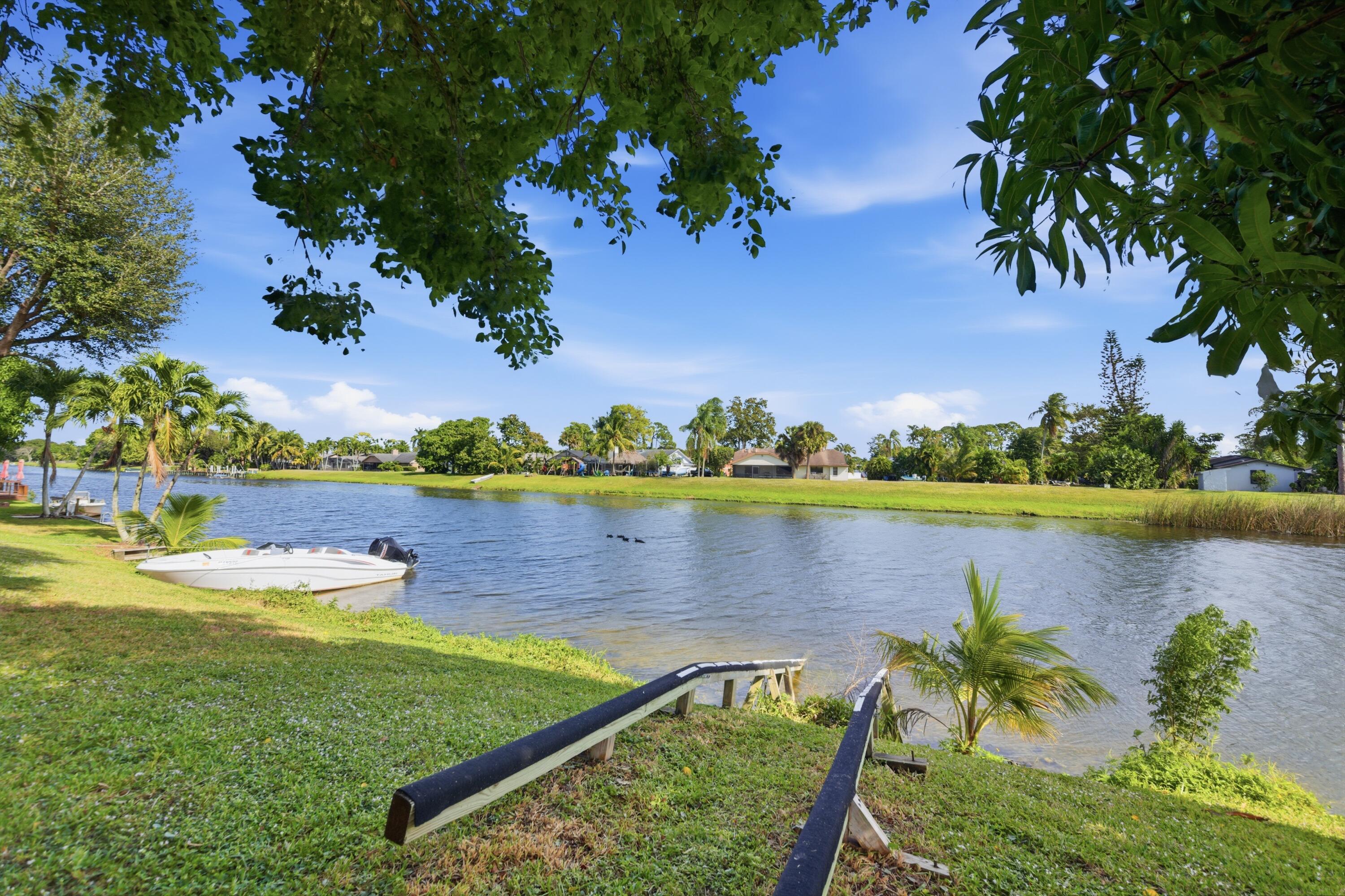 MADISON GREEN - Residential