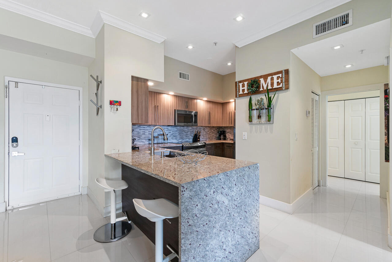 ST ANDREWS AT POLO CLUB CONDO - Residential Lease