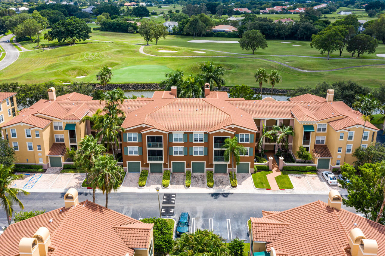 ST ANDREWS AT POLO CLUB CONDO - Residential Lease