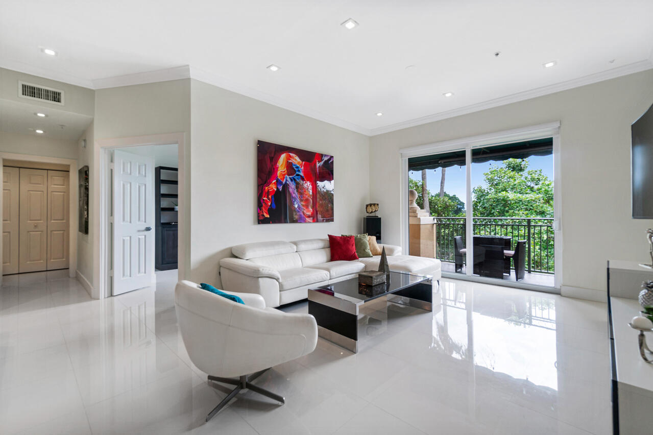 ST ANDREWS AT POLO CLUB CONDO - Residential Lease