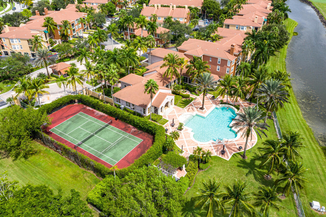 ST ANDREWS AT POLO CLUB CONDO - Residential Lease