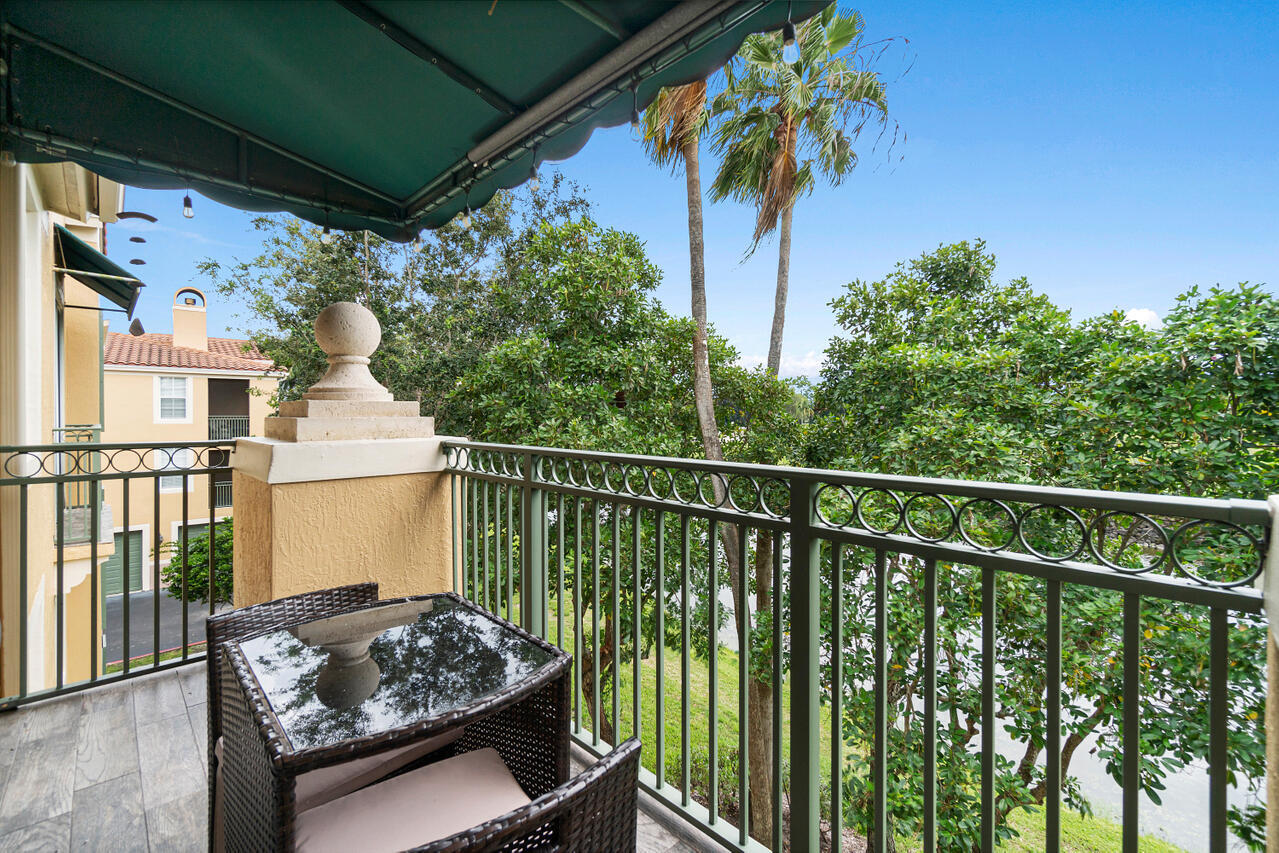 ST ANDREWS AT POLO CLUB CONDO - Residential Lease