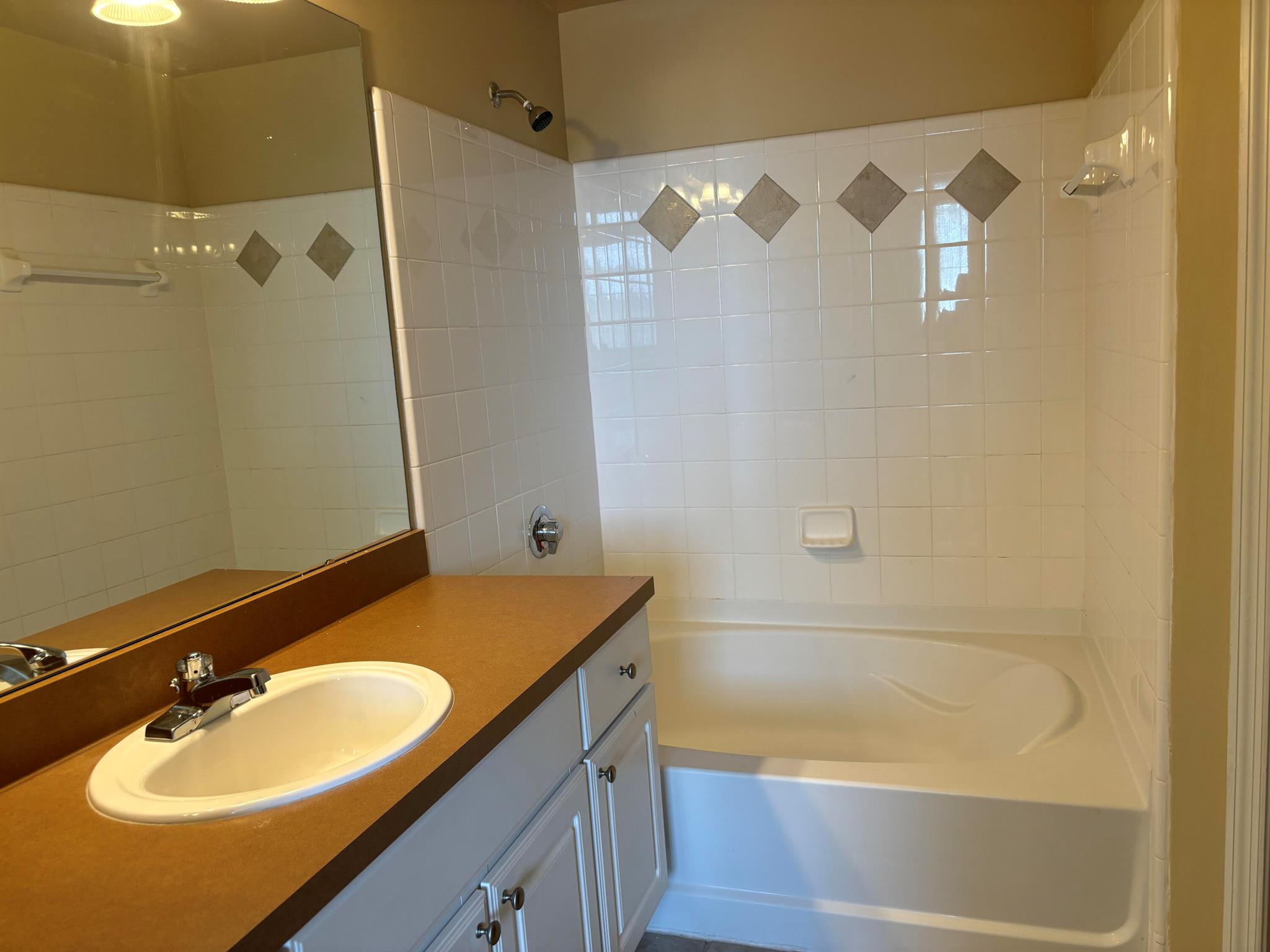 TIERRA VERDE AT DELRAY BE - Residential Lease