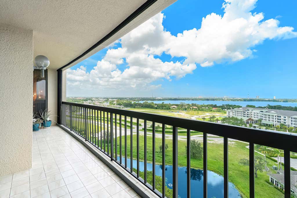 Photo of 2450 PRESIDENTIAL Way #1606, West Palm Beach, FL 33401 (MLS # B26063403)