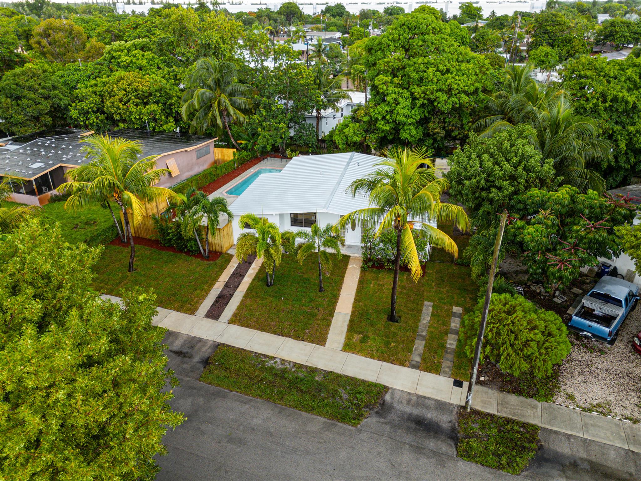 1251 NE 41st Drive