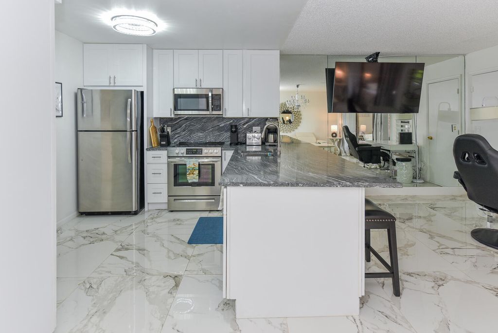 Photo of 1605 S Us Highway 1 #V4-206, Jupiter, FL 33477 (MLS # R11154278)