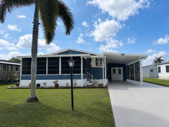 Manufactured Home at 2502 SW VERSAILLES Terrace