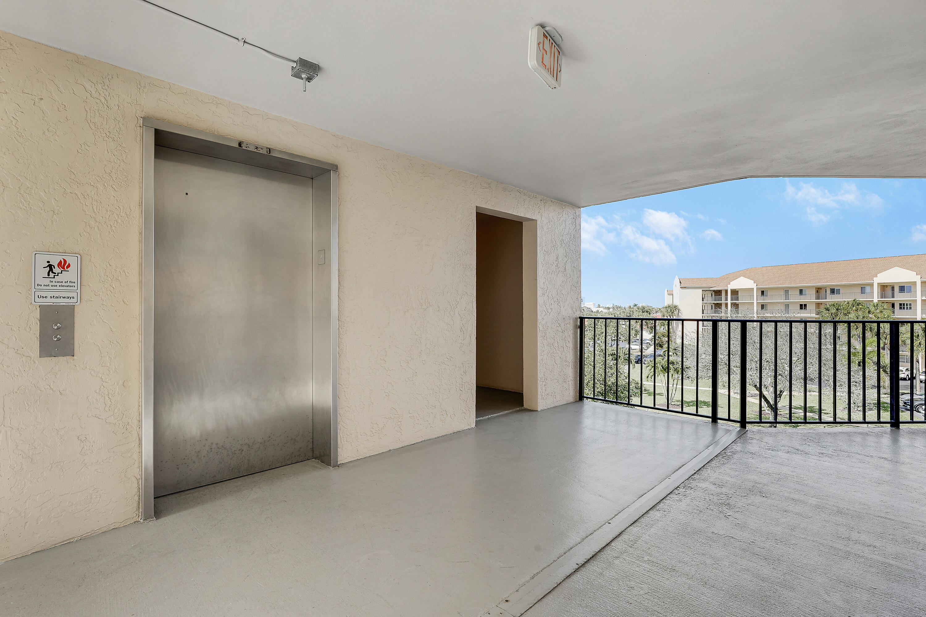 JUPITER BAY EAST CONDO - Residential Lease