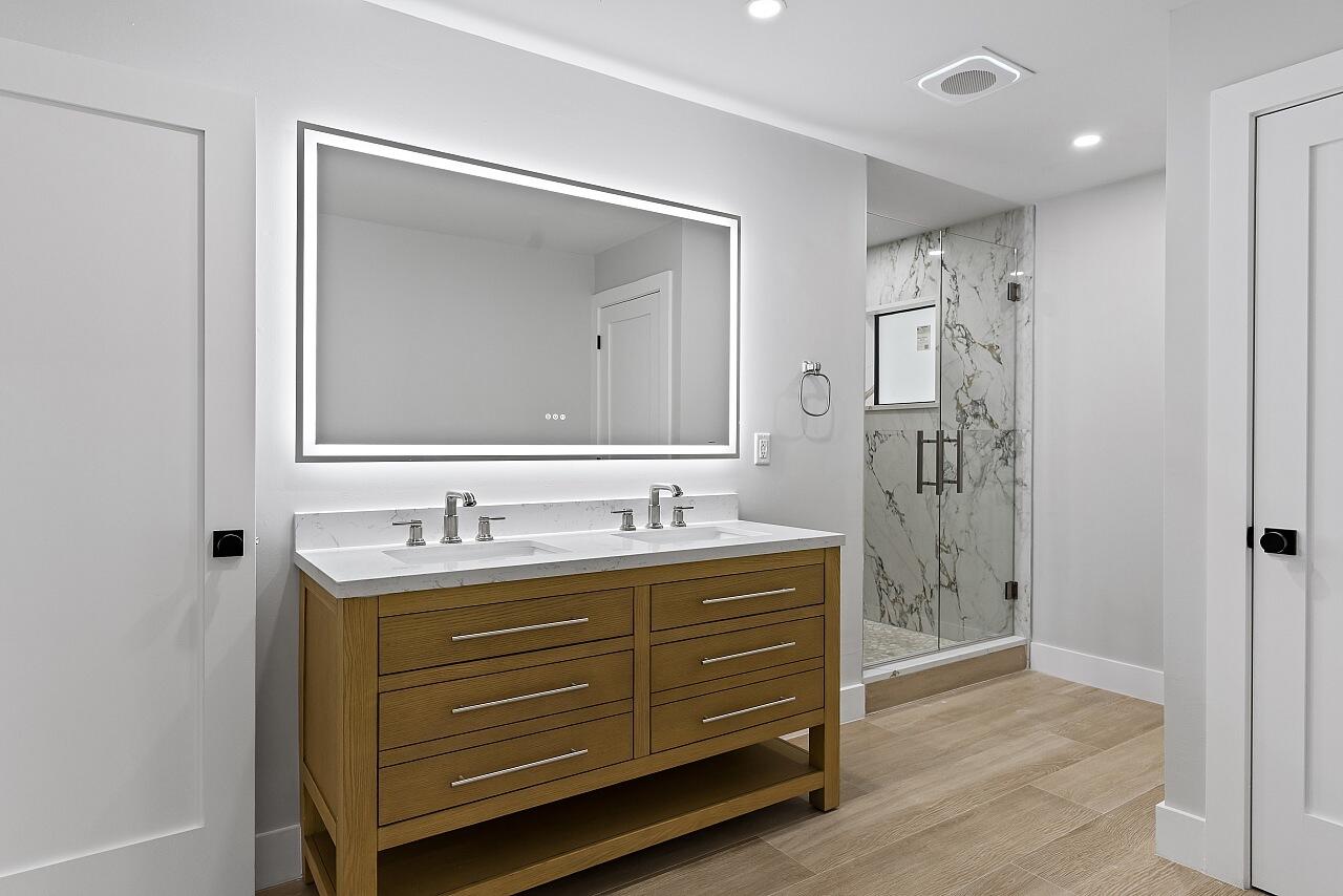 CENTRAL BEACH - Residential