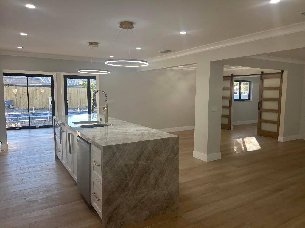 CENTRAL BEACH - Residential