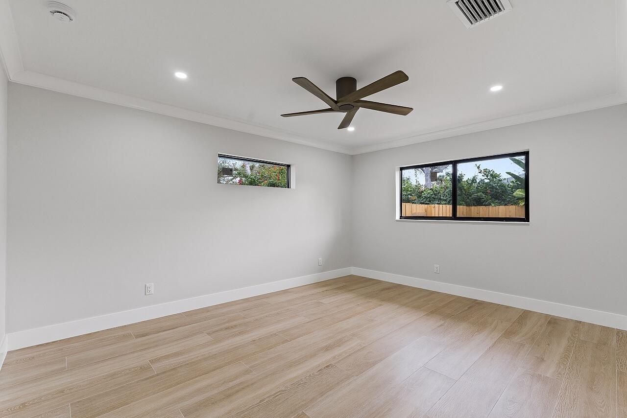 CENTRAL BEACH - Residential