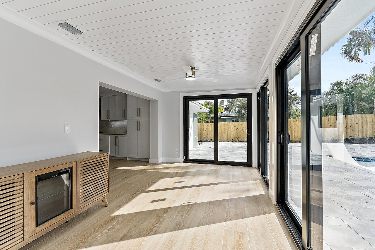 CENTRAL BEACH - Residential