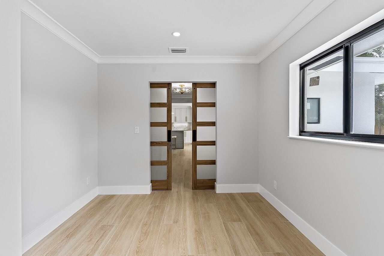 CENTRAL BEACH - Residential