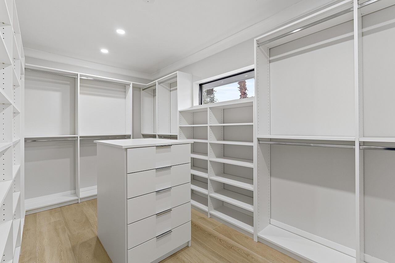 CENTRAL BEACH - Residential