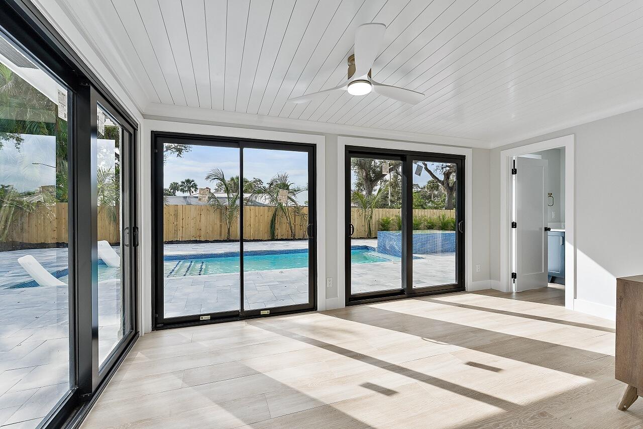 CENTRAL BEACH - Residential