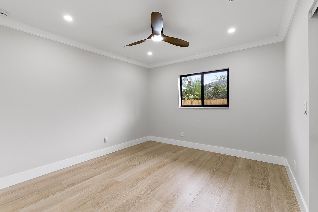 CENTRAL BEACH - Residential