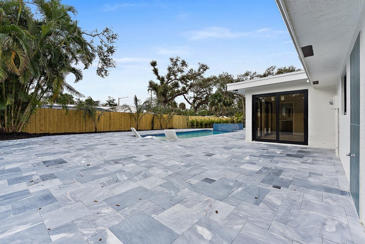 CENTRAL BEACH - Residential