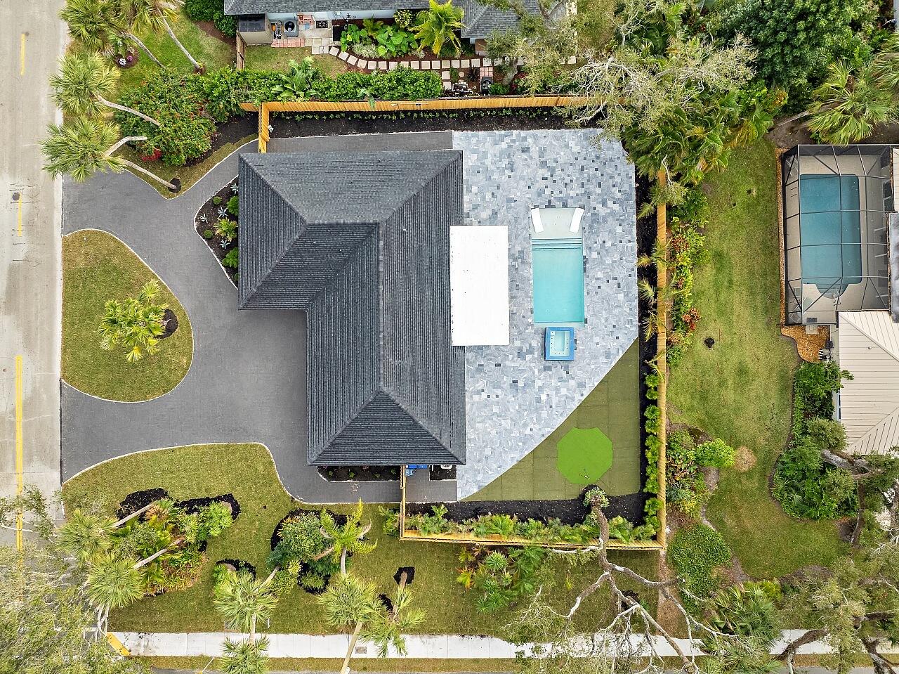 CENTRAL BEACH - Residential