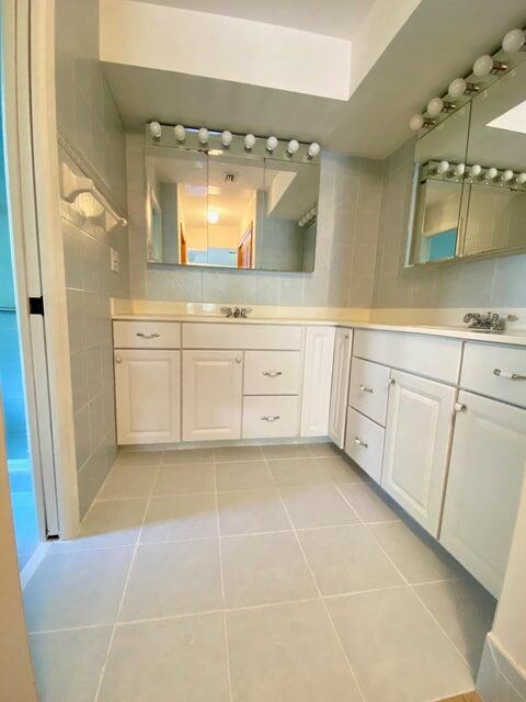 LOXAHATCHEE GARDENS - Residential Lease