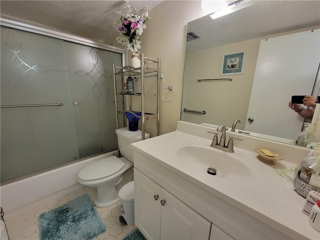 Oakbrook Village - Residential