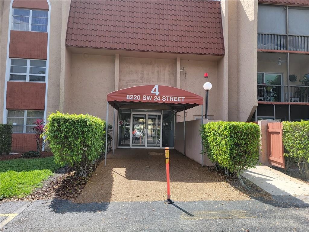Oakbrook Village - Residential