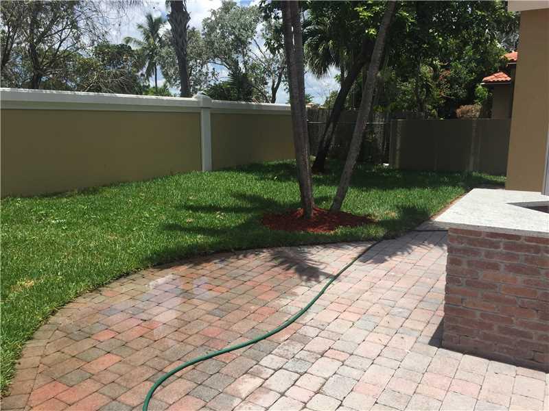 GATEWAY GARDENS - Residential