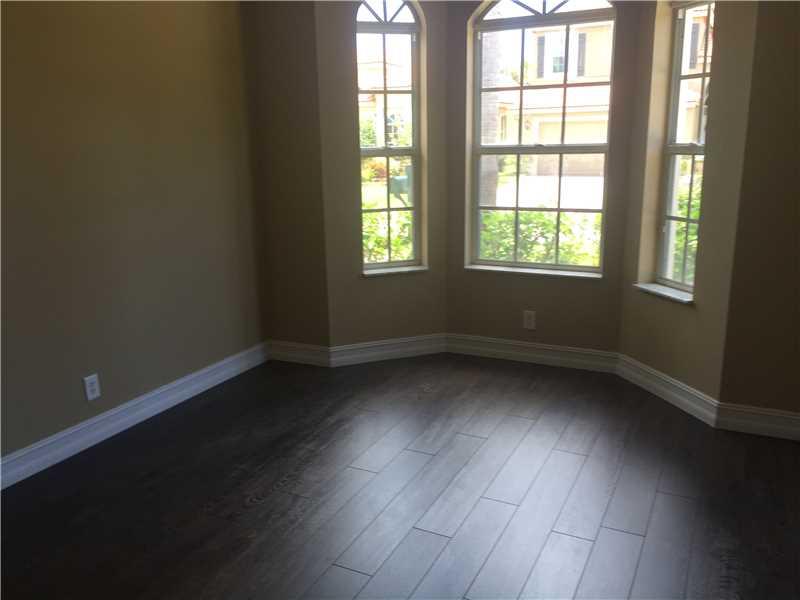 GATEWAY GARDENS - Residential