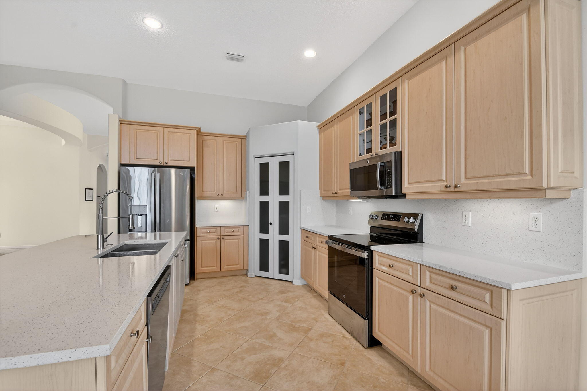 VALENCIA FALLS - Residential