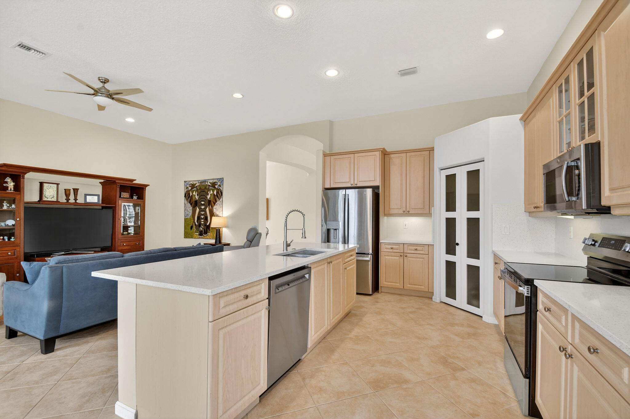 VALENCIA FALLS - Residential