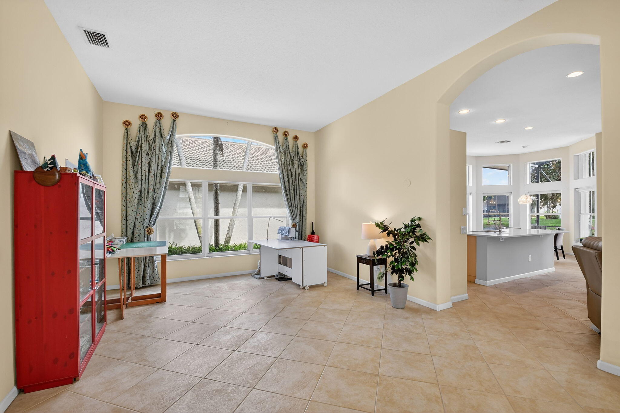 VALENCIA FALLS - Residential