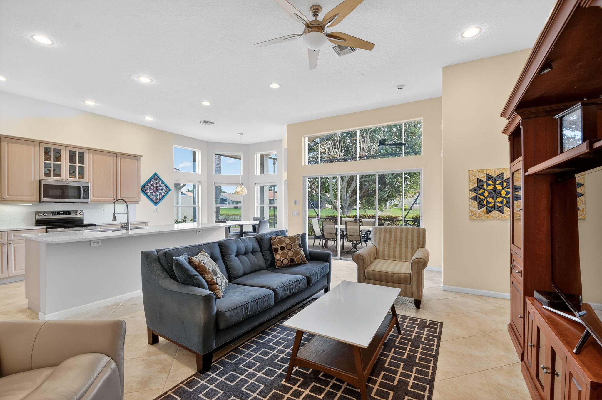 VALENCIA FALLS - Residential