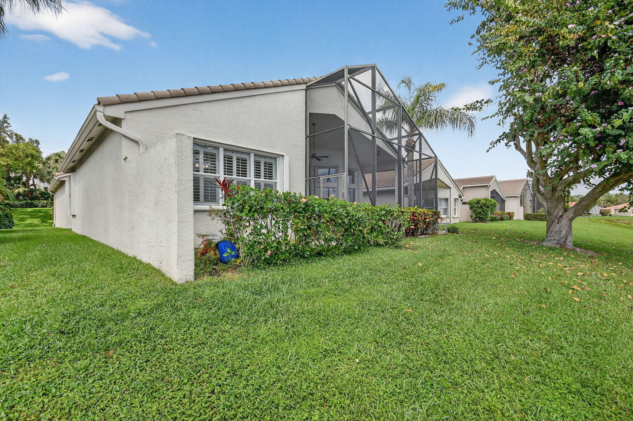 VALENCIA FALLS - Residential