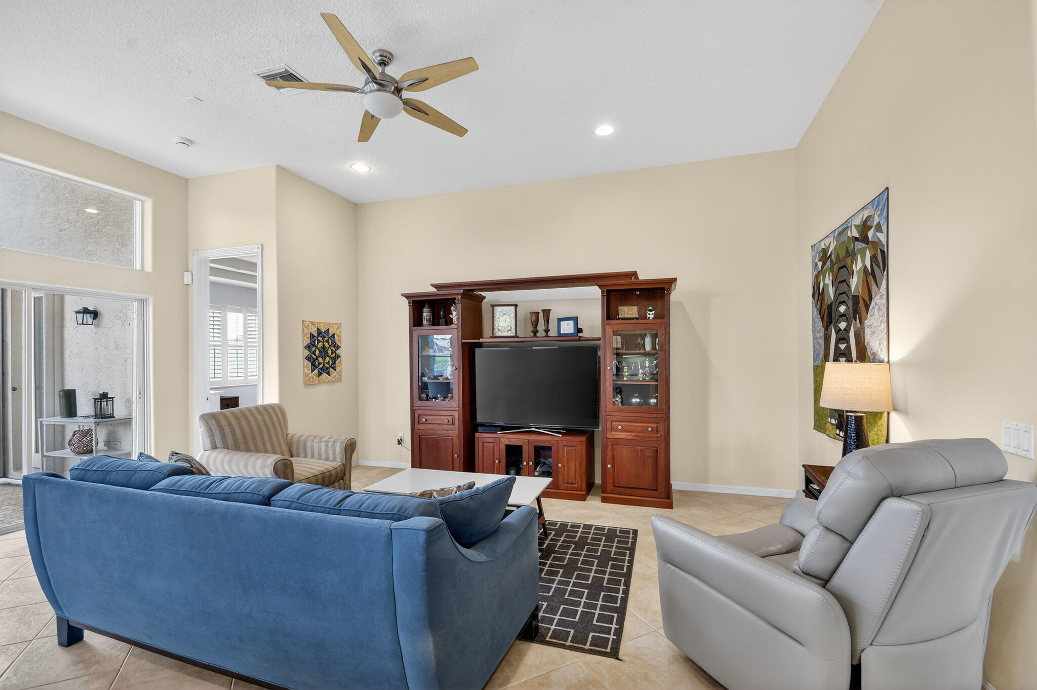 VALENCIA FALLS - Residential