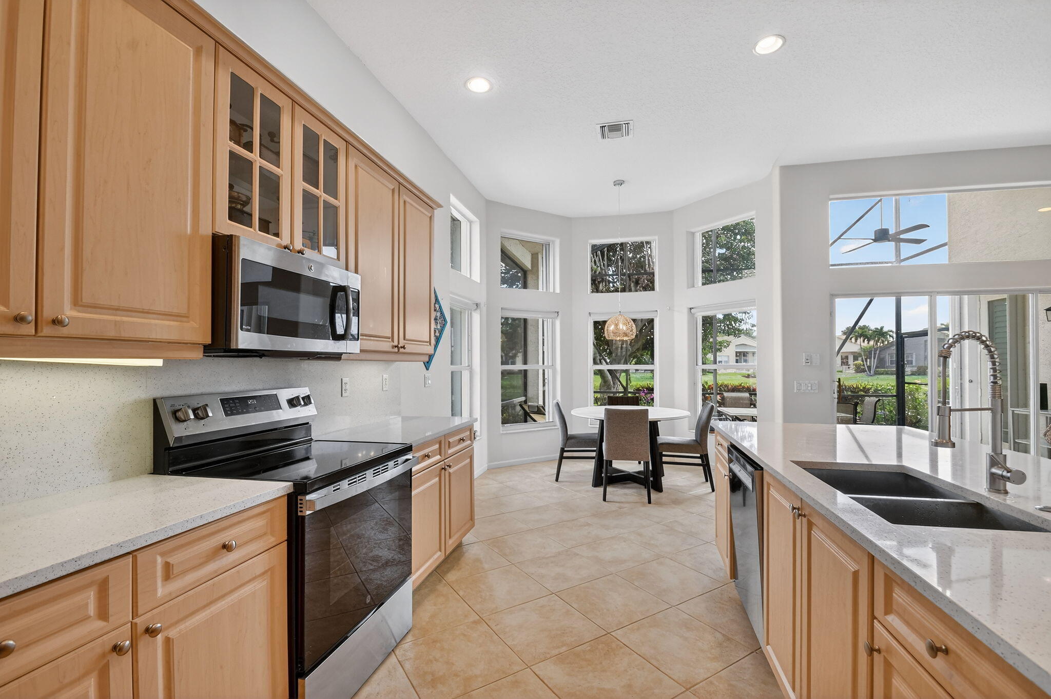 VALENCIA FALLS - Residential