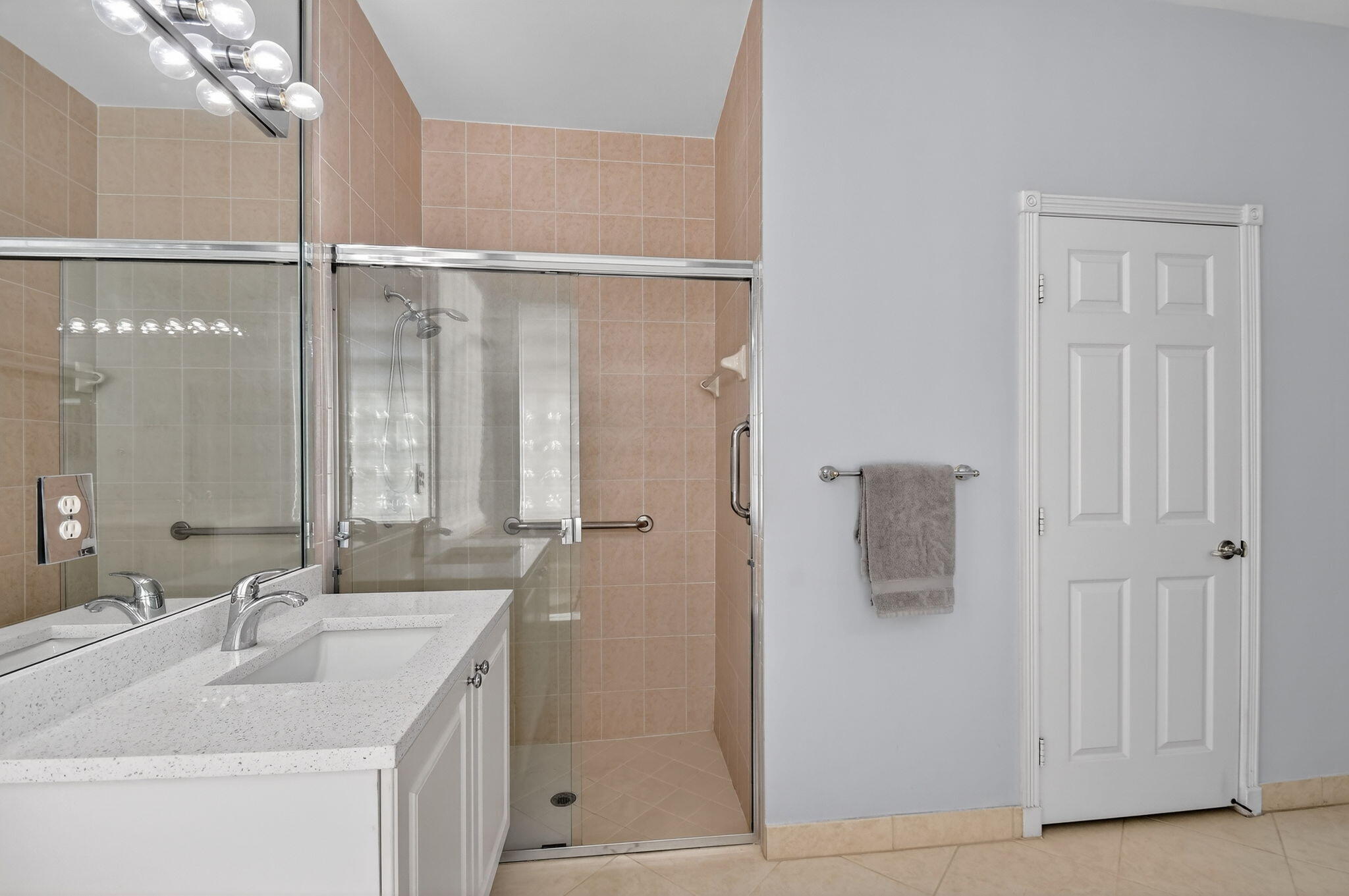 VALENCIA FALLS - Residential