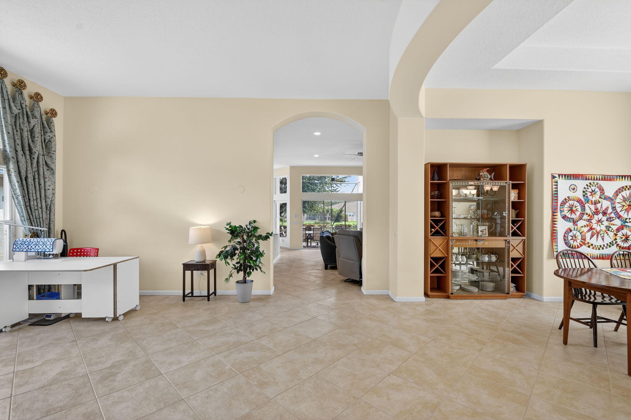 VALENCIA FALLS - Residential