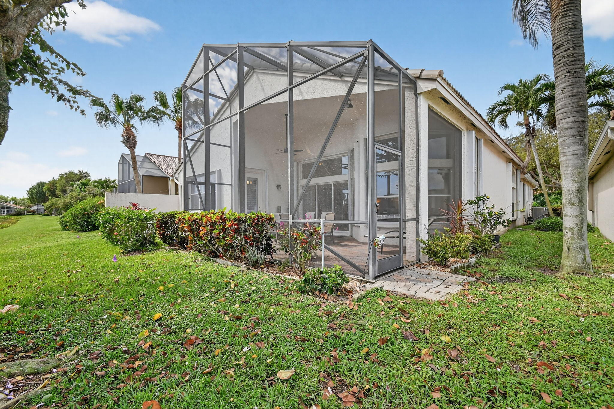 VALENCIA FALLS - Residential