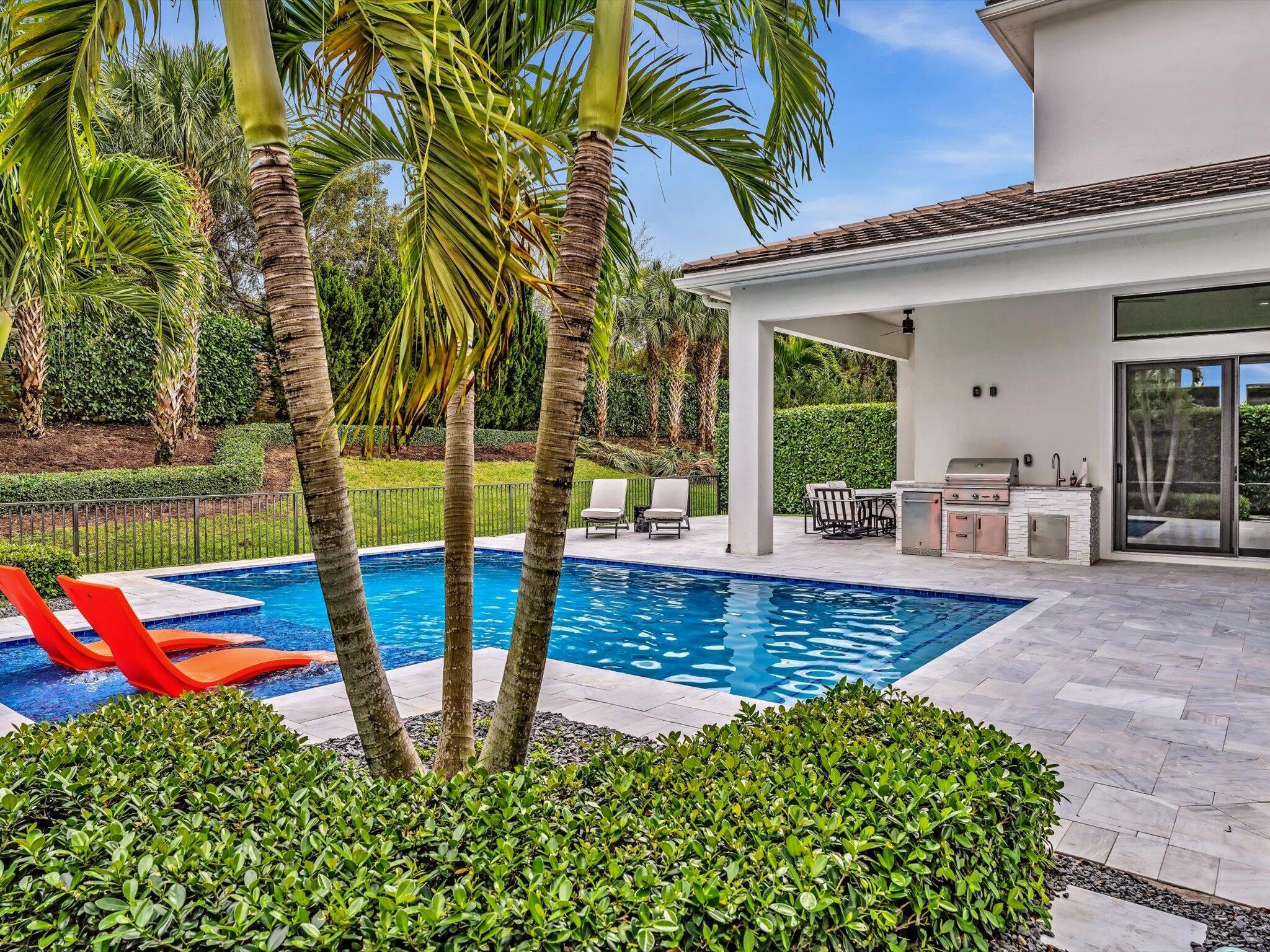 ROYAL PALM POLO - Residential