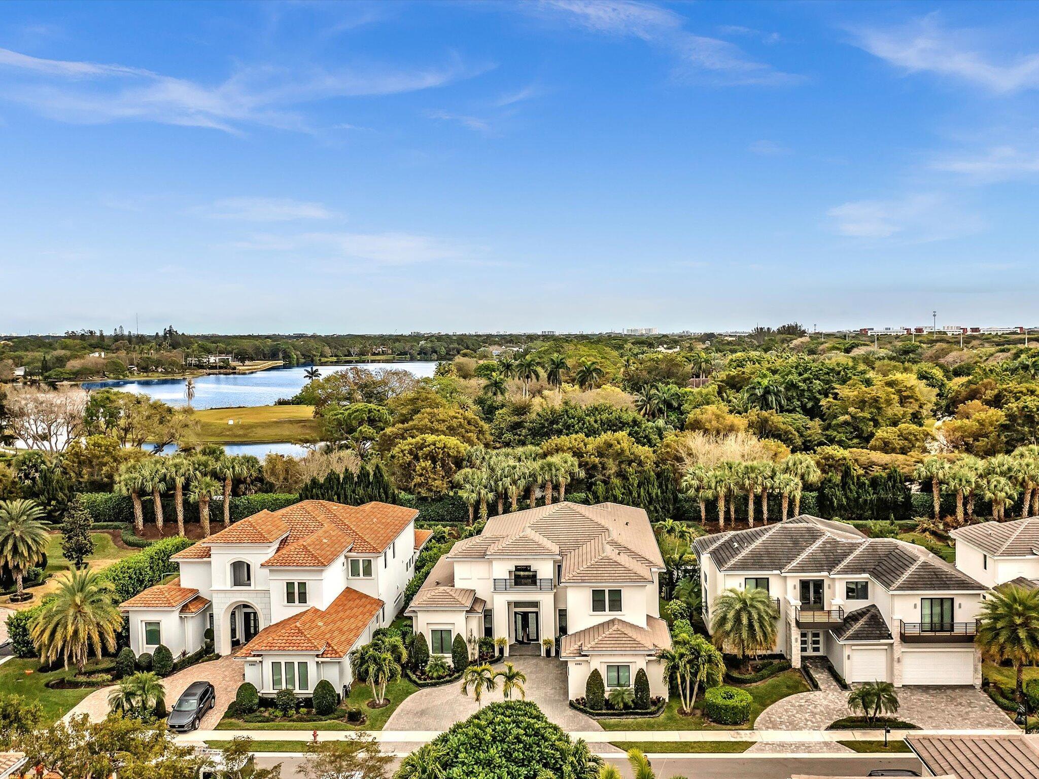 ROYAL PALM POLO - Residential