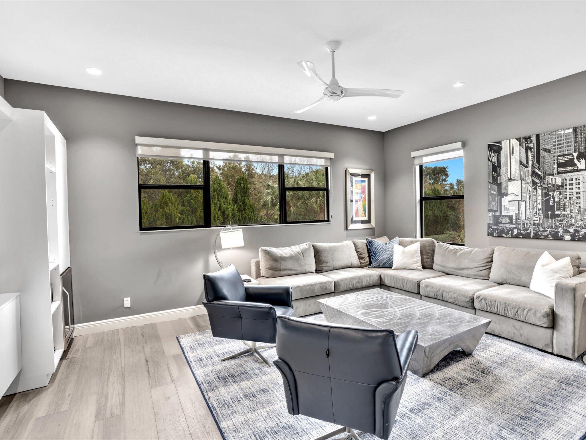 ROYAL PALM POLO - Residential