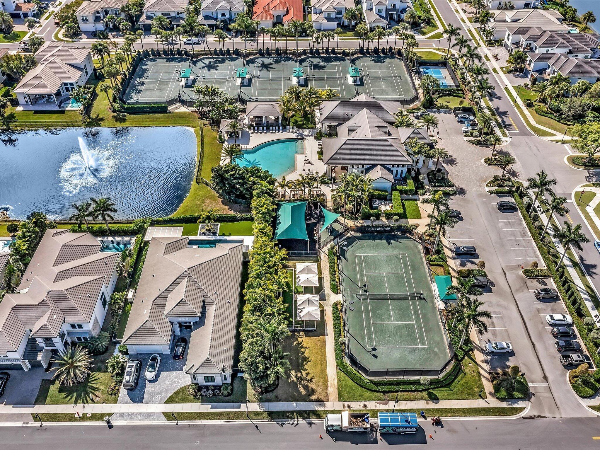 ROYAL PALM POLO - Residential